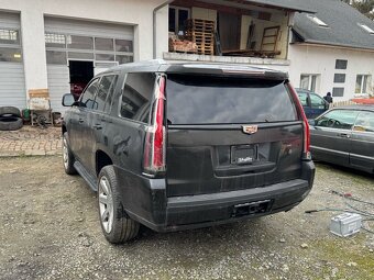 Cadillac Escalade - 8