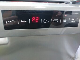 Prodám volně stojící myčku zn.HOOVER--60CM--ZDARMA DOVEZU-- - 8