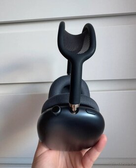 AirPods Max - 8