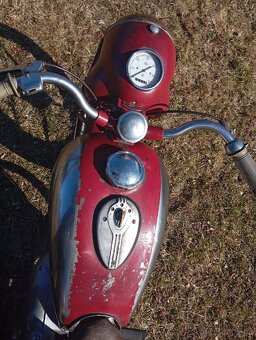 Jawa 250 pérák FJ - 8