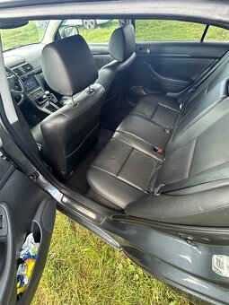 TOYOATA AVENSIS 2,2D-CAT 130KW - 8