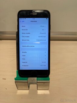 Apple iPhone SE (2020) 2.gen.- baterie 89% - 8