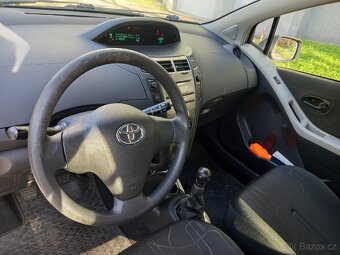 Toyota Yaris 1,3 - 8