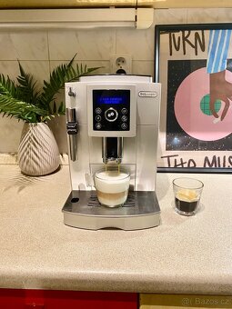 Kávovar Delonghi Magnifica ECAM - 8