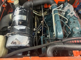 Kubota R410 mini nakladač - 8