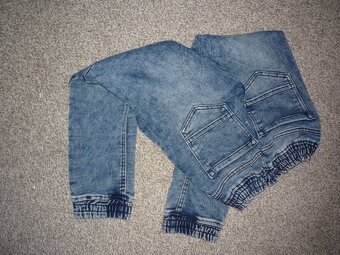 Černé džíny, rifle zn C&A, vel 146 - 8