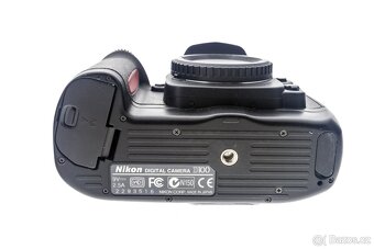 Zrcadlovka Nikon D100 + 18-55mm - 8