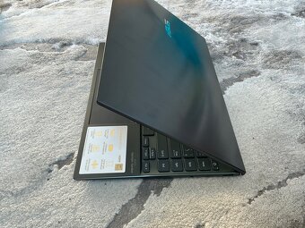 Asus ZenBook 13 OLED nejvyšší konfigurace - 8