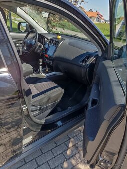 Mitsubishi ASX - 8