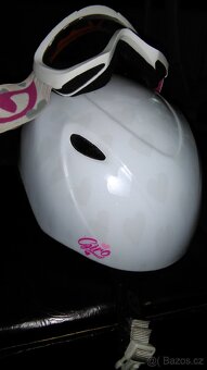 Snowboardové kalhoty Meatfly,  přilba Giro a hůlky - 8