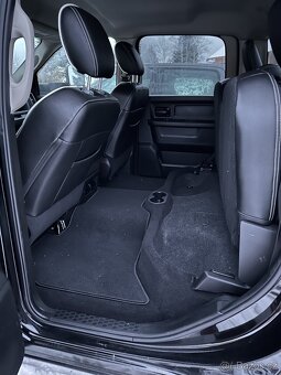 Dodge RAM 2500 6.4 HEMI - 8