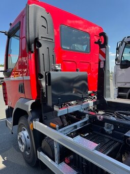 Prodám, sklad, nový hákový nosič FORNAL NKH 8t,DAF XB12t 4x2 - 8