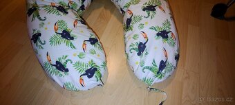 Kojici polstarek skvela vec kdyz dochazi sily pri kojeni - 8