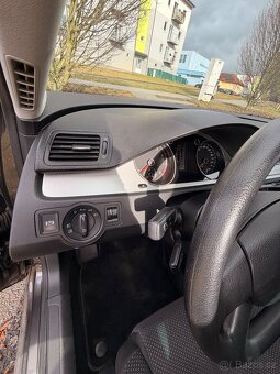 Volkswagen Passat B6 - 8