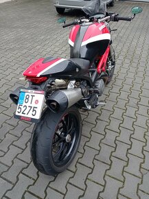 Ducati Monster 796 - 8