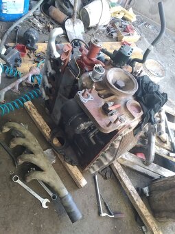 Zetor Motor 7201 s HGR - 8