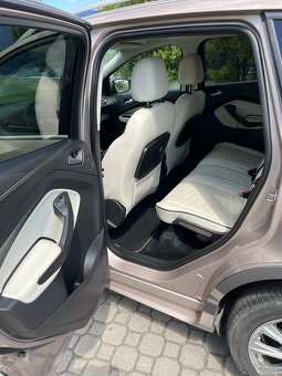 Kuga Vignale - 8