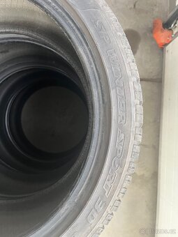 Dunlop 245/40R18 - 8