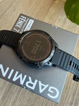 Garmin Fenix 7 Sapphire Solar - 8