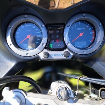 Prodám SUZUKI V-STROM 1000 - 8