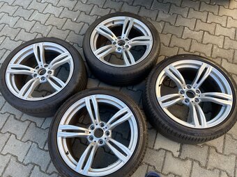 Prodám Alu a léto pneu BMW 550i F10 - 8