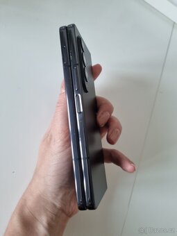 Samsung Galaxy Z Fold 4 - 8