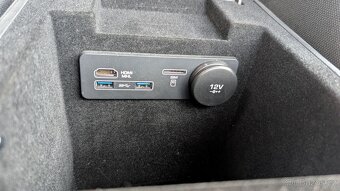 JAGUAR F-PACE 3,0 diesel, 221kW, r.v. 2020 - 8