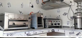 Pojízdné občerstvení Food Truck top stav Saris - 8