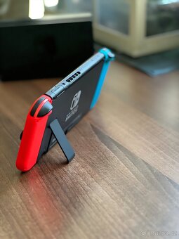 Nintendo Switch - Neon Red&Blue Joy-Con - 8