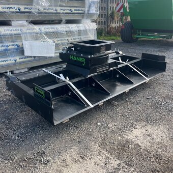 Rovnací rám pro bagry 8-14t - 8