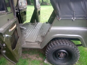 Prodám Uaz 469 benzín - plyn - 8