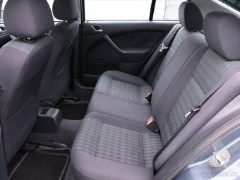 Škoda Octavia 1,6 i 75kW CZ Klima Tažné (2003) - 8