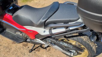 Honda Integra 750 najeto cca 12000km - 8