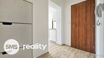 Pronájem prostorného bytu 2+kk, Opava – ul. Popská - 8