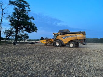 NH CX8080 + Varifeed HD25 - 8