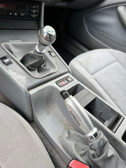 Nahradni díly BMW E46 320D 100kW-topasblau - 8