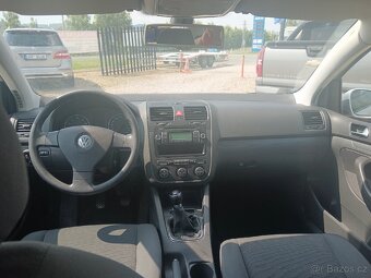VW GOLF 1,6 MPI - 8