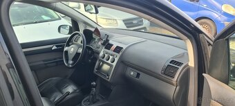 VW Touran Cross 2,0 TDi 125 Kw..7 míst - 8