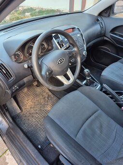 Kia Ceed 1.6 CRDi, 85 kW, 2011 – najeto jen 30 129 km - 8