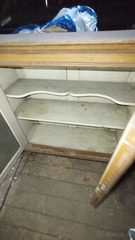 Starožitná komoda, nábytek - 8