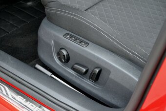 Škoda Superb 2.0 TDI 110kW Style Pro Navi kombi TOP STAV - 8