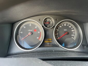 Opel Zafira - 8