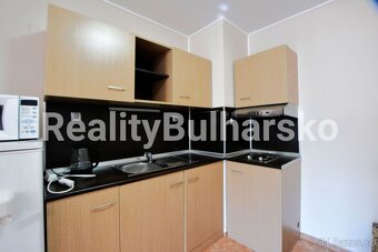 Apartmán 2+kk s balkonem v rezidenčním komplexu s bazénem - 8