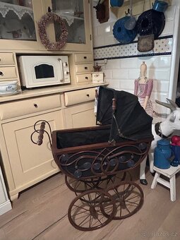 Krásný kočárek ve stylu 19.století (replika) - 8