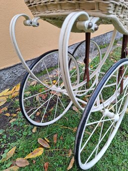 Starožitný kočárek pro panenky č.  636 - 8