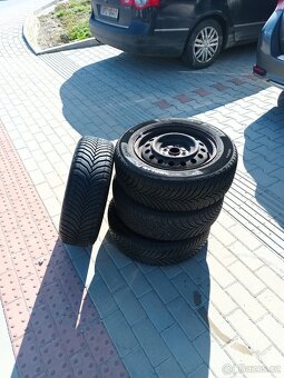 Komplety s celoroční pneu - 8