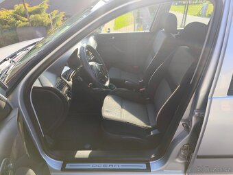 VW Golf 4 r.v.2004 1.6, 77 kW benzín - 8
