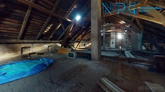 Činžovní dům o 11 bytech a jedné nebytové jednotky - 8