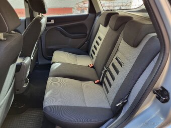 Ford Focus combi 2.0i - 8