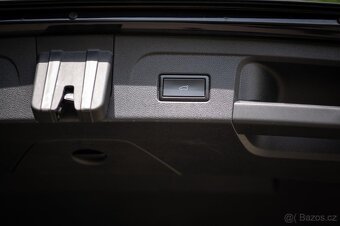 VW touran 1.6 TDi 85 KW 7 míst - 8